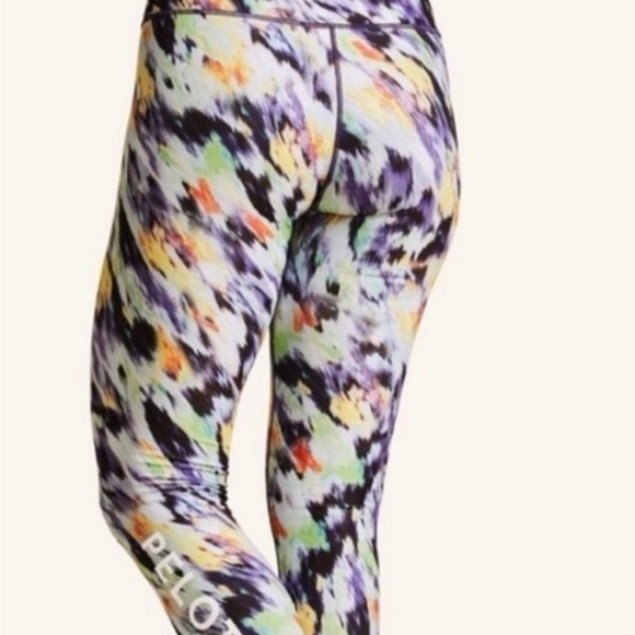 Colorful Patterned Leggings - Picture 2 of 3